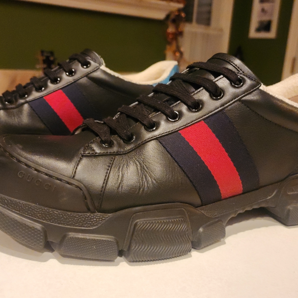 Gucci Black Leather Men's Shoes with Red and Blue Stripes - Picture 2 of 12